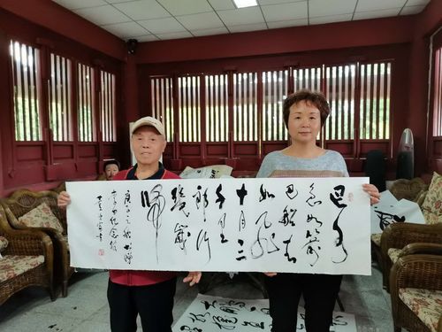 成都文乐书画院走访李白故里开展文化艺术交流活动